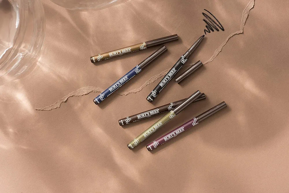 Burt's Bees Saphire Defining Retractable Eyeliner,  Shappire ( أزرق غامق )