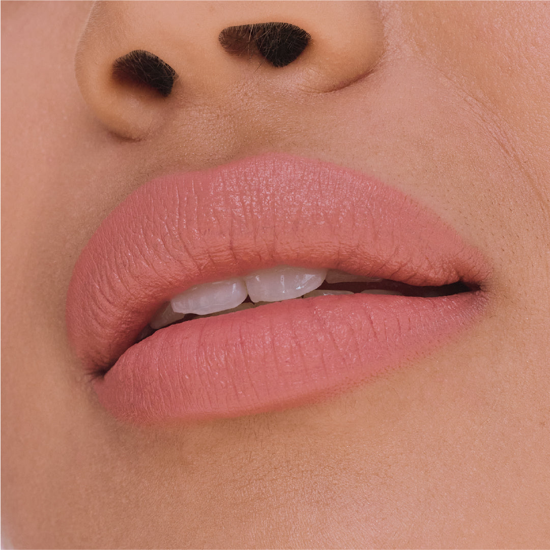 Maybelline Serum Lipstick, Hydrating Lip Makeup with 8HRs of Lip Plumping Moisture with Hyaluronic Acid + Oil Blend 01 Crop Top