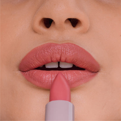 Maybelline Serum Lipstick, Hydrating Lip Makeup with 8HRs of Lip Plumping Moisture with Hyaluronic Acid + Oil Blend 02 Maybe It's Matte