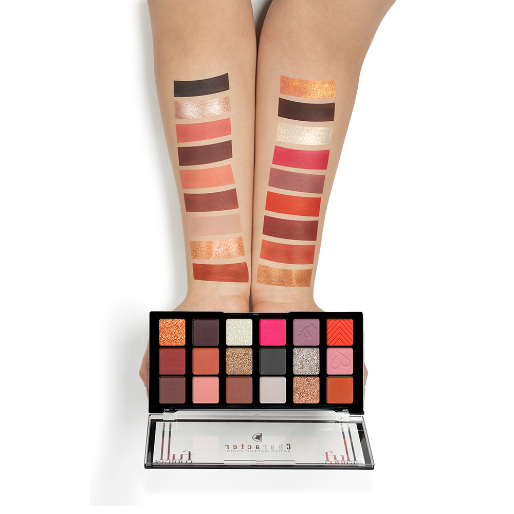 Character 18 Color Eyeshadow Palette Rustic Radiance - CFC003