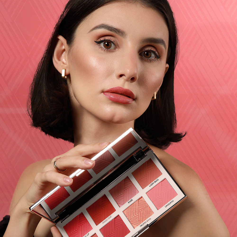 Forever52 Essential 8 Color Blush Palette - BKS001