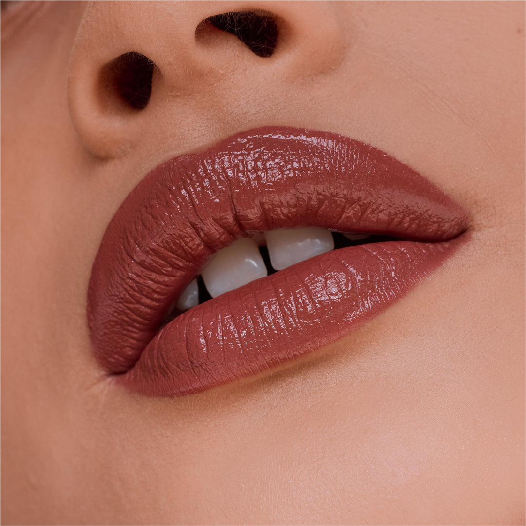 Maybelline Serum Lipstick, Hydrating Lip Makeup with 8HRs of Lip Plumping Moisture with Hyaluronic Acid + Oil Blend 103 Make It Work