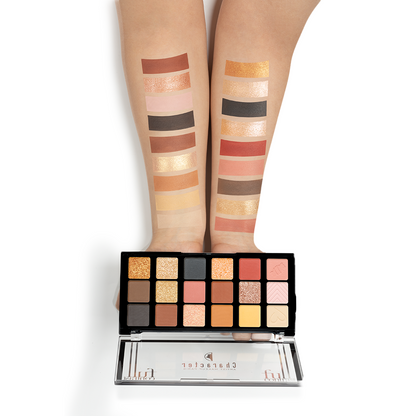 Character 18 Color Eyeshadow Palette Soft Symphony - CFC004