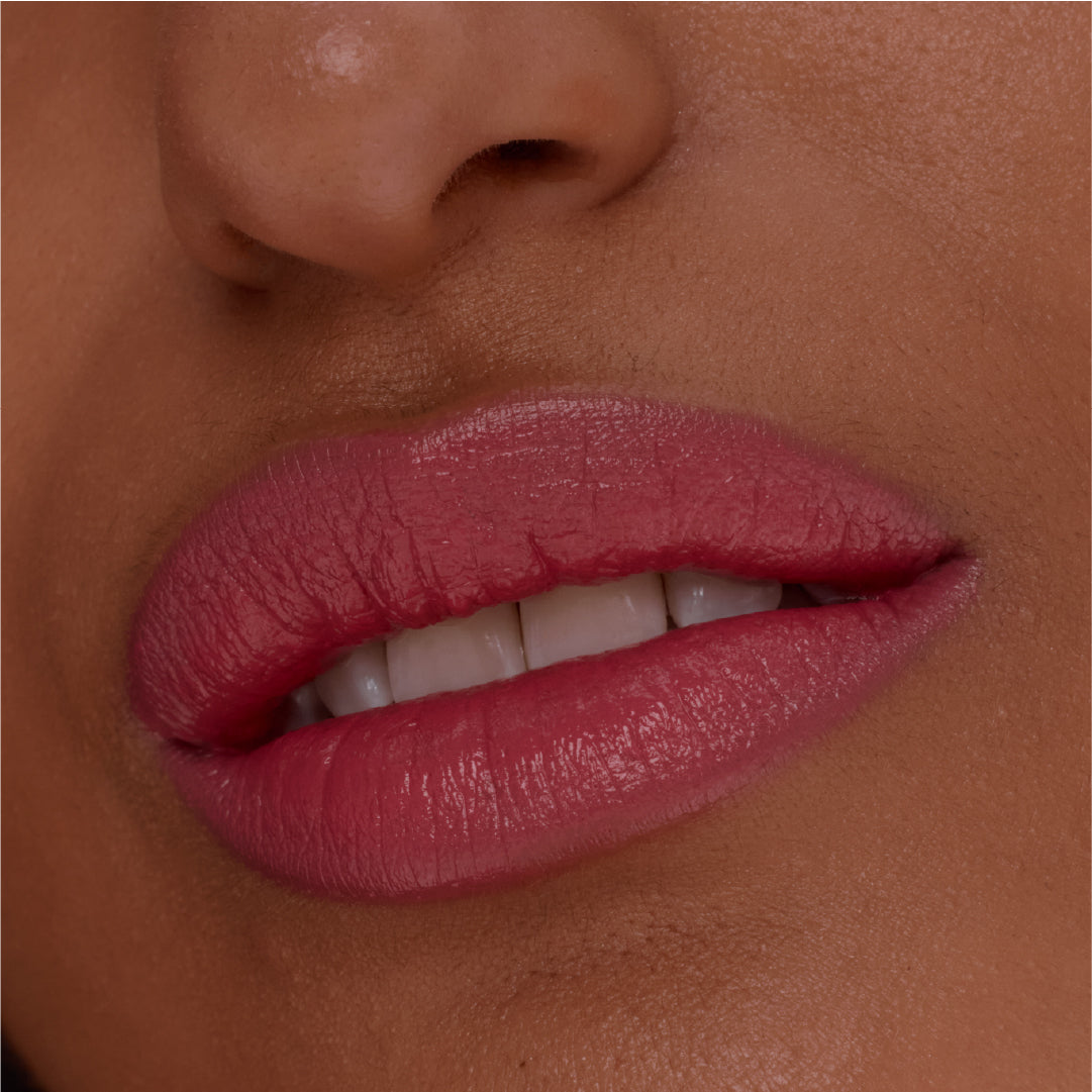 Maybelline Serum Lipstick, Hydrating Lip Makeup with 8HRs of Lip Plumping Moisture with Hyaluronic Acid + Oil Blend 108 Fit Check ( Satin )