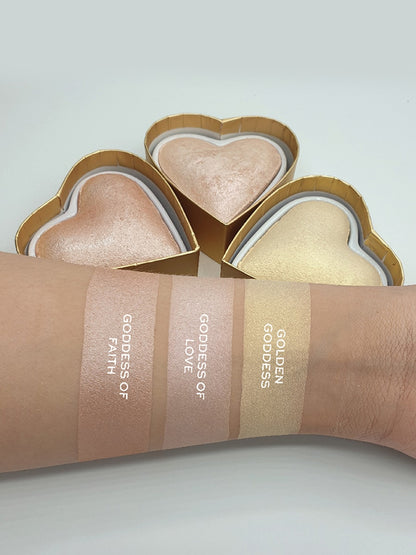 I Heart Revolution Highlighter - Hearts Highlighter - Golden Goddess